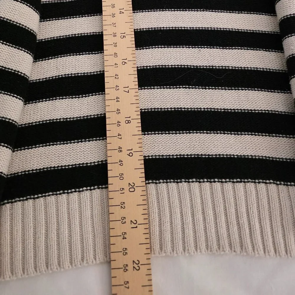 H&M women's Cardigan crewneck sweater, size Large. - Picture 7 of 9